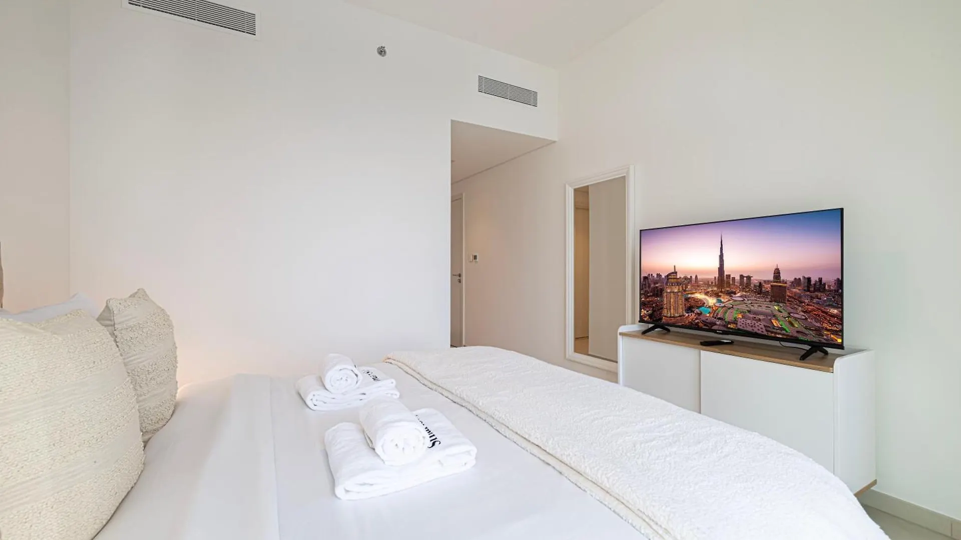 Smartstay At Downtown Views - Best Burj Khalifa View - Brand New Luxury Apartments Dubai United Arab Emirates